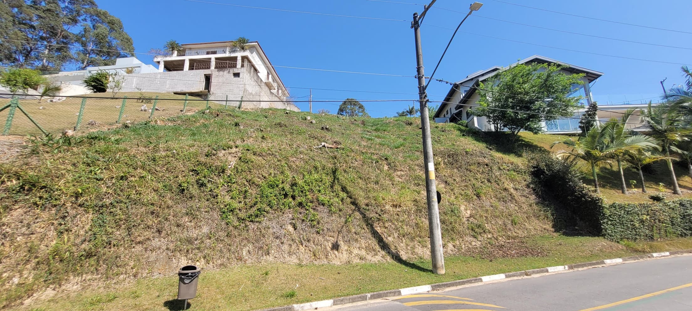 Foto 3 de 19: Terreno em leilão em Jundiaí - SP — Terreno Desocupado 1.024m² em Condomínio Fechado em Cajamar/SP