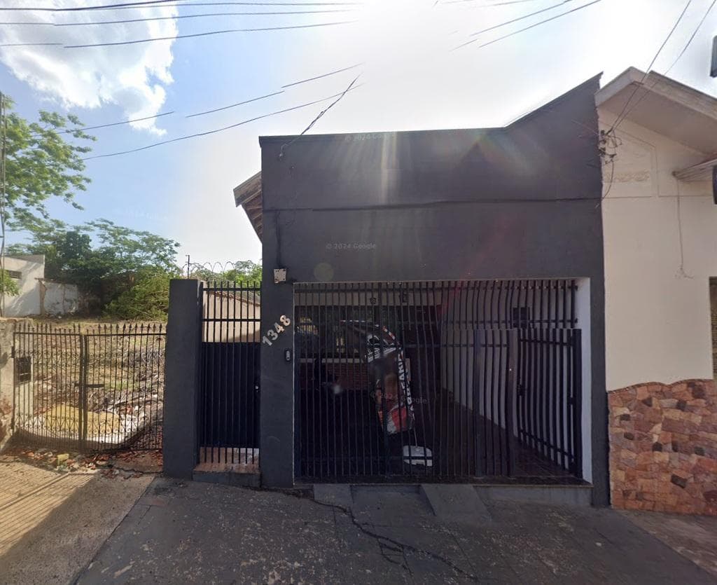 Casa em leilão em Barretos - SP — Casa 167m², Centro, Barretos/SP - Ocupada