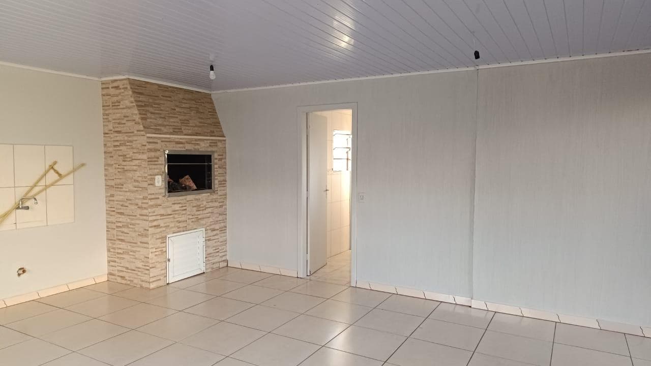 Foto 3 de 34: Casa em leilão em Marmeleiro - PR, bairro Centro — Imóvel Urbano com Benfeitorias