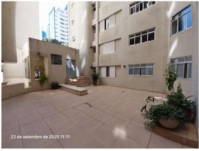 Foto 17 de 17: Apartamento em leilão em Curitiba - PR, bairro Água Verde — Apartamento sob nr.51-B, 4º andar, do Bloco "B" do "EDIFICIO NOTRE DAME" -área construída de 337,2450m2 - Rua Buenos Aires, 639, Bairro: Água Verde, Curitiba/PR.