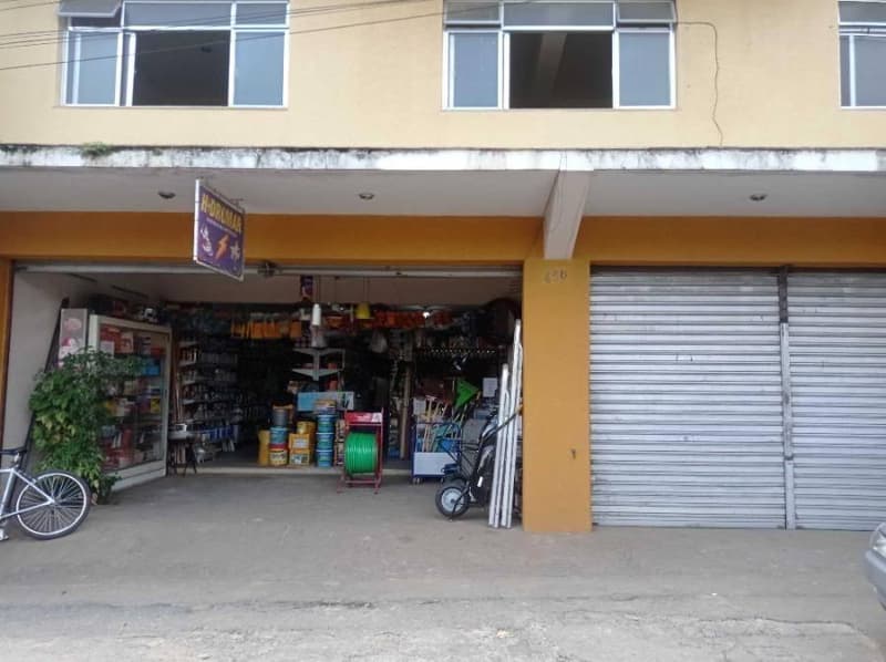 Foto 6 de 9: Comercial em leilão em Valença - RJ, bairro Carambita — Loja, Valença / RJ