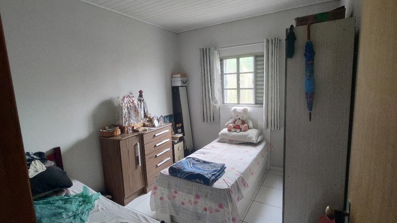 Foto 4 de 18: Terreno em leilão em Sarapuí - SP, bairro Vila Ana Maria — Casa, A.T. 262m², A.C. 127m²