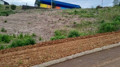 Foto 1 de 5: Terreno em leilão em Saudades - SC — LOTE URBANO Nº 05 DA QUADRA Nº 122, LOCALIZADO EM SAUDADES/SC ÁREA DE 480,10M²