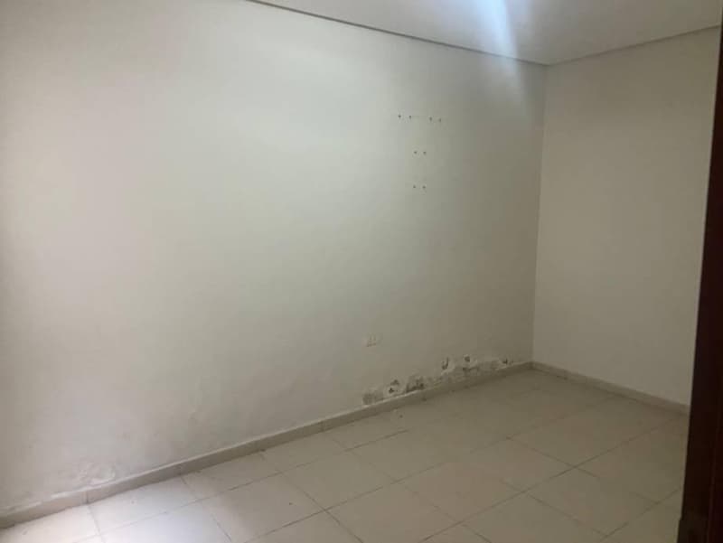 Foto 6 de 11: Casa em leilão em Vitória De Santo Antão - PE, bairro Matriz — Casa 160m² com Terreno 142m² | DESOCUPADA | Vitória de Santo Antão-PE | Matriz | 3 Qts - Próx. à Av. Silva Jardim e ao Hospital João Murilo de Oliveira - Financiamento até 420 Meses!