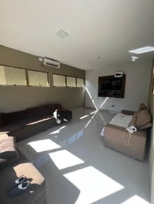 Foto 2 de 10: Casa em leilão em Edéia - GO, bairro Setor Alegrete — Casa 380m² com Terreno 700m² | Edéia-GO | Setor Alegrete - 2 Dorms. e Piscina - Financiamento até 420 Meses!