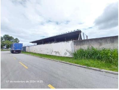 Foto 12 de 22: Comercial em leilão em Pinhais - PR, bairro Centro — Galpão com área de 360,00m² e um escritório com área de 30,00m², área do terreno 653,00m² - Pinhais/PR