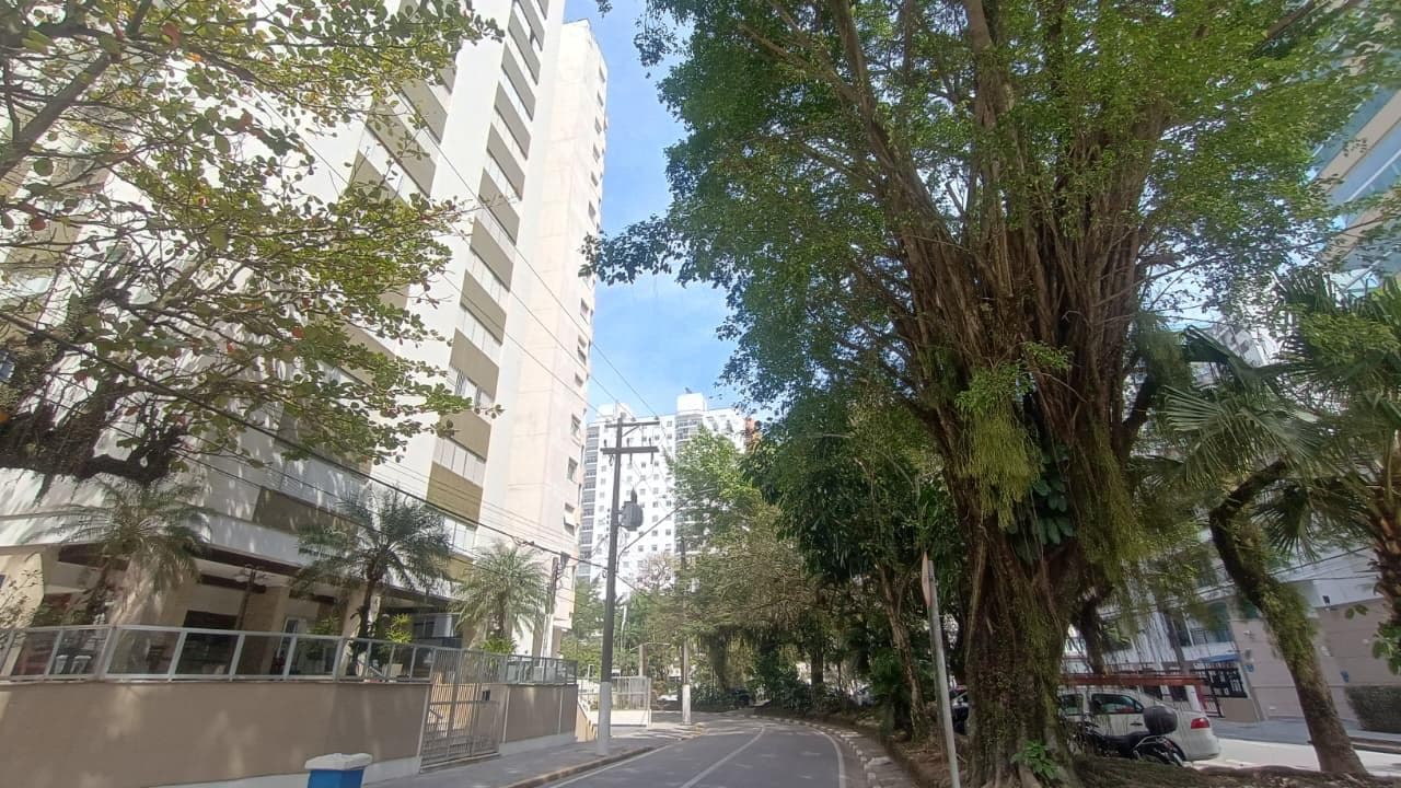 Foto 4 de 8: Apartamento em leilão em Guarujá - SP — Apto 46m², Pitangueiras, em Guarujá/SP - Ocupada