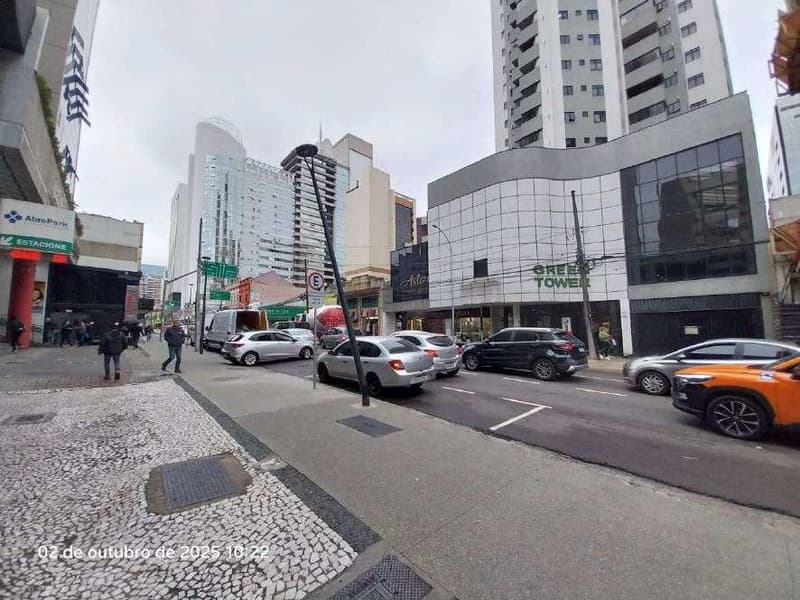 Foto 2 de 14: Comercial em leilão em Curitiba - PR, bairro Centro — Loja Comercial nº 37, localizada no mezanino ou 5º pavimento do Edifício Green Tower, em Curitiba-PR.