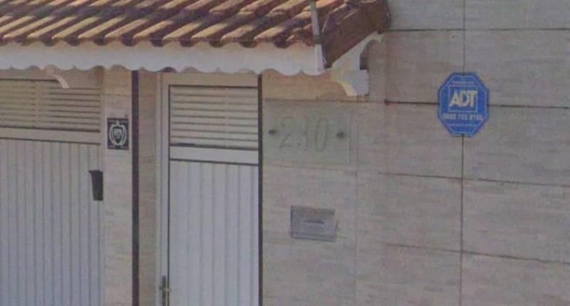 Foto 2 de 3: Casa em leilão em Mongaguá - SP, bairro Balneário Itaóca — Casa 138,74m² com Terreno 250m² | Mongaguá-SP | Balneário Itaóca - 3 Dormitórios, 4 Banheiros e Piscina - Financiamento até 420 Meses!