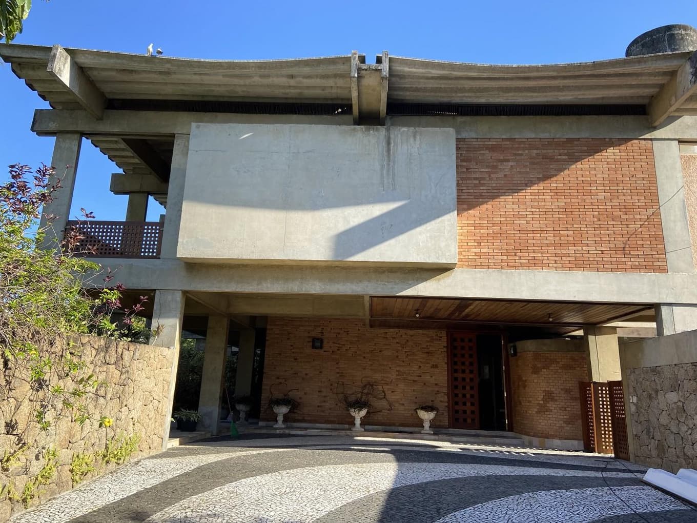 Comercial em leilão em Guarujá - SP — Prédio residencial na Praia do Pernambuco, Guarujá/SP, área de 2.000,00m²