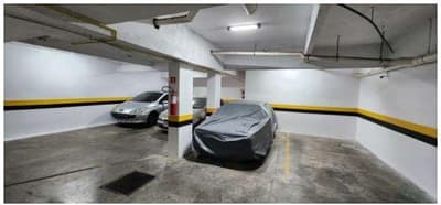 Foto 2 de 6: Apartamento em leilão em Curitiba - PR, bairro Bigorrilho — Prédio com 4 pavimentos e subsolo, apartamentos com cerca de 52m² cada. Com a área de 774,98m². Localizado na Rua Desembargador Motta 2737, Bigorrilho, Curitiba/PR (Edifício Montreal).