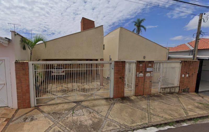 Casa em leilão em Botucatu - SP, bairro Centro — Casa residencial e comercial 390m², Centro, em Botucatu/SP
