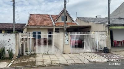 Casa em leilão em Curitiba - PR — Casa de 44.9m2, em CURITIBA/PR.