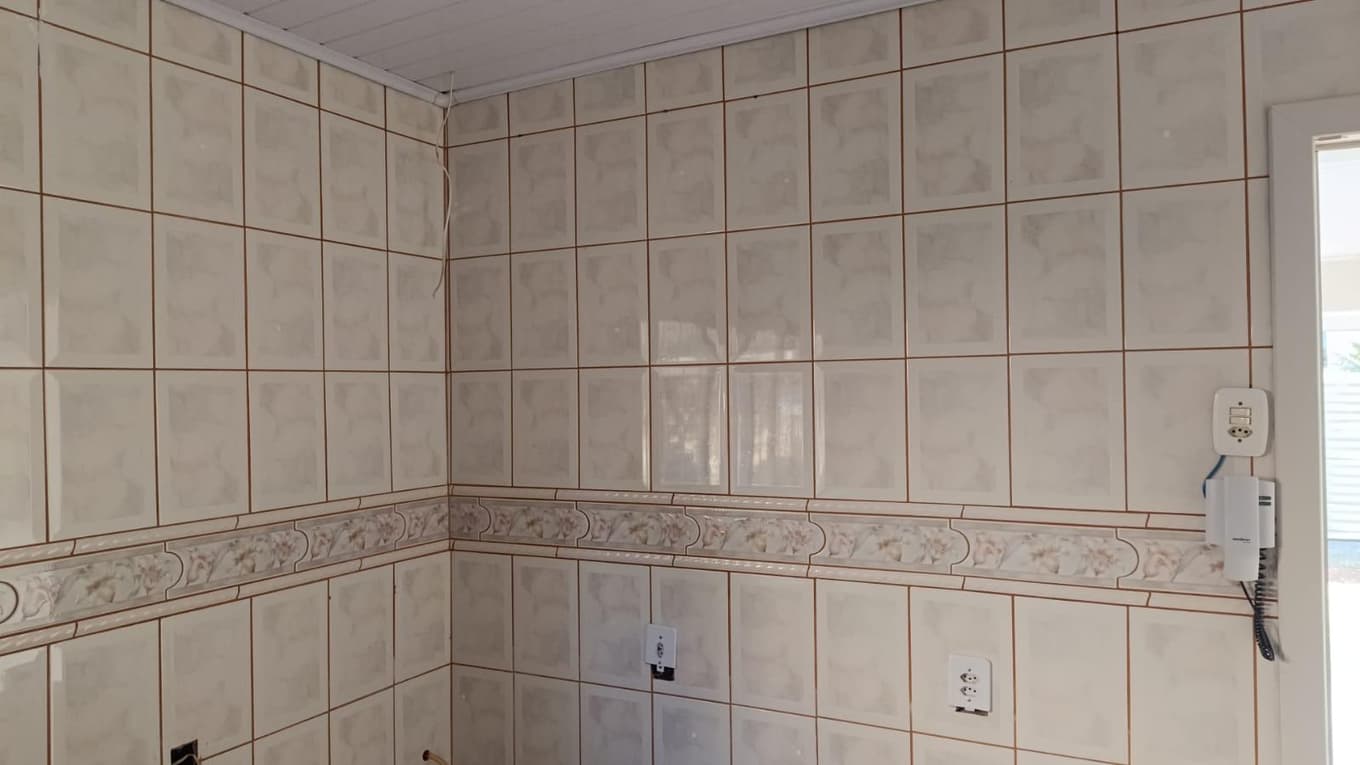 Foto 32 de 34: Casa em leilão em Marmeleiro - PR, bairro Centro — Imóvel Urbano com Benfeitorias