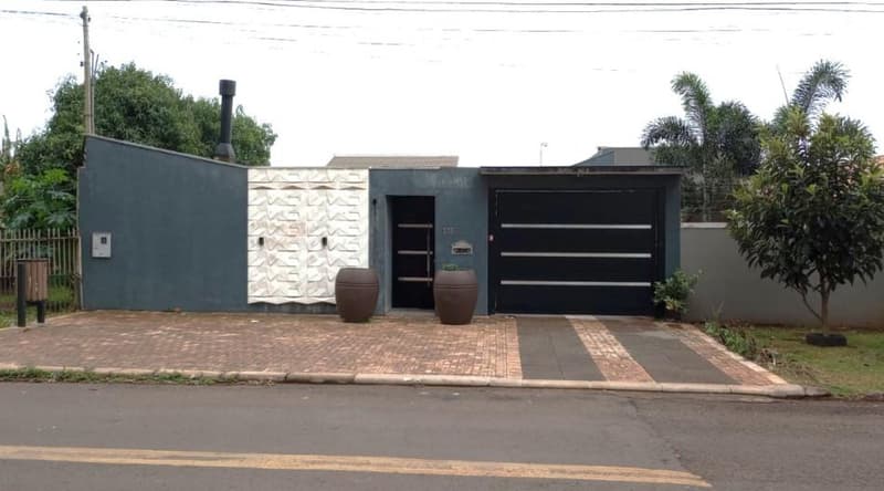 Foto 1 de 4: Casa em leilão em Cascavel - PR — Casa 480m², Pioneiros Catarinenses, Cascavel/PR - Ocupada