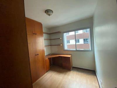Foto 5 de 8: Apartamento em leilão em Curitiba - PR — APARTAMENTO Nº 404 DO BLOCO D + VAGA DE GARAGEM - CONDOMÍNIO QUINTAS DO CABRAL - CURITIBA/PR
