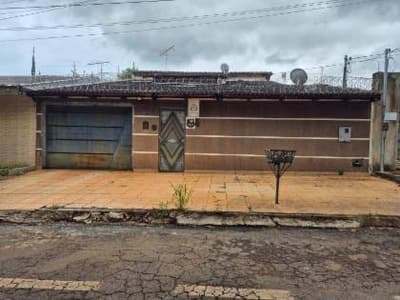 Foto 1 de 4: Casa em leilão em Goiânia - GO, bairro Setor Jaó — Casa 223m² com Terreno 372m² | Goiânia-GO | Setor Jaó - 3 Dorms, Piscina, 4 Vagas - Financiamento até 420 Meses!