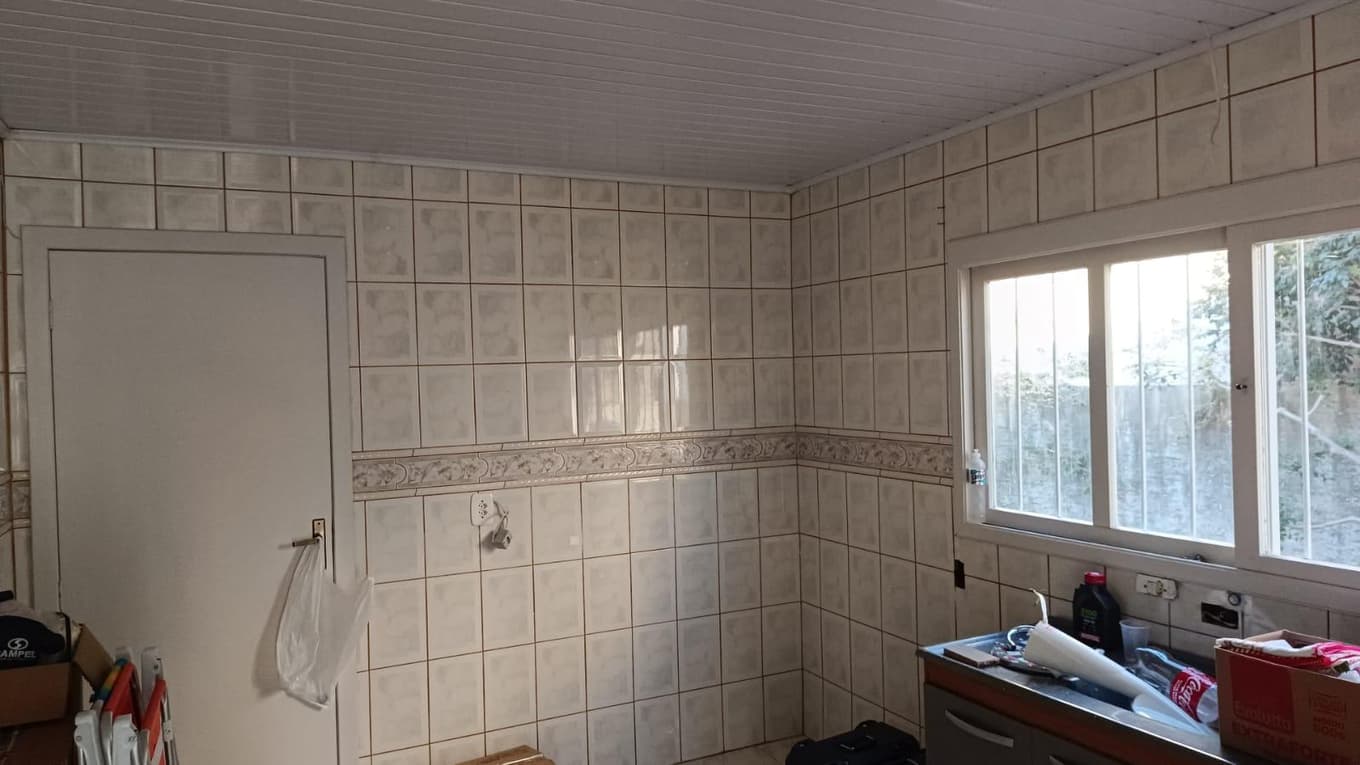 Foto 18 de 34: Casa em leilão em Marmeleiro - PR, bairro Centro — Imóvel Urbano com Benfeitorias