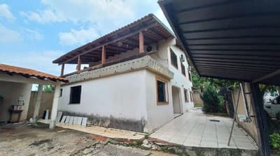 Foto 11 de 14: Casa em leilão em Umuarama - PR — Sobrado em Alvenaria com Área de 248m², área total de 390m² - Umuarama/PR