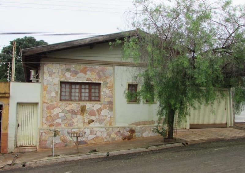Casa em leilão em Barretos - SP — Casa, A.T. 393m², A.C. 290m², Centro (Domínio Útil)