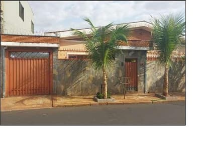 Terreno em leilão em Ribeirão Preto - SP — IMÓVEL RESIDENCIAL - em terreno de 286m² - Bairro Vila Mariana em Ribeirão Preto/SP