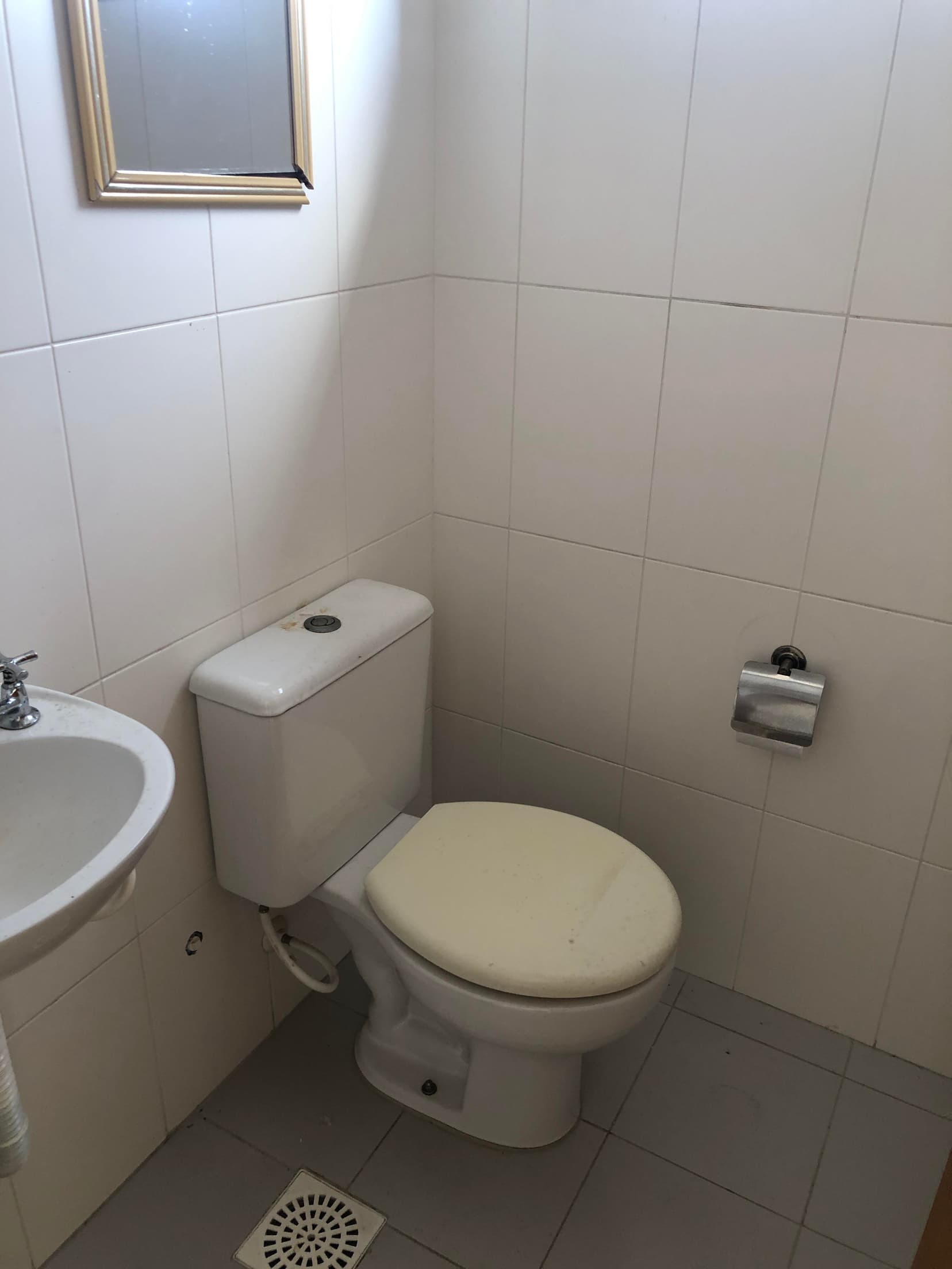 Foto 16 de 16: Comercial em leilão em Santos - SP, bairro Embaré — Sala Corporativa 116m² 1 vaga | Ed. Bandeirantes | Santos/SP | Av. Pedro Lessa: Amplo Espaço e Localização Estratégica no Embaré!