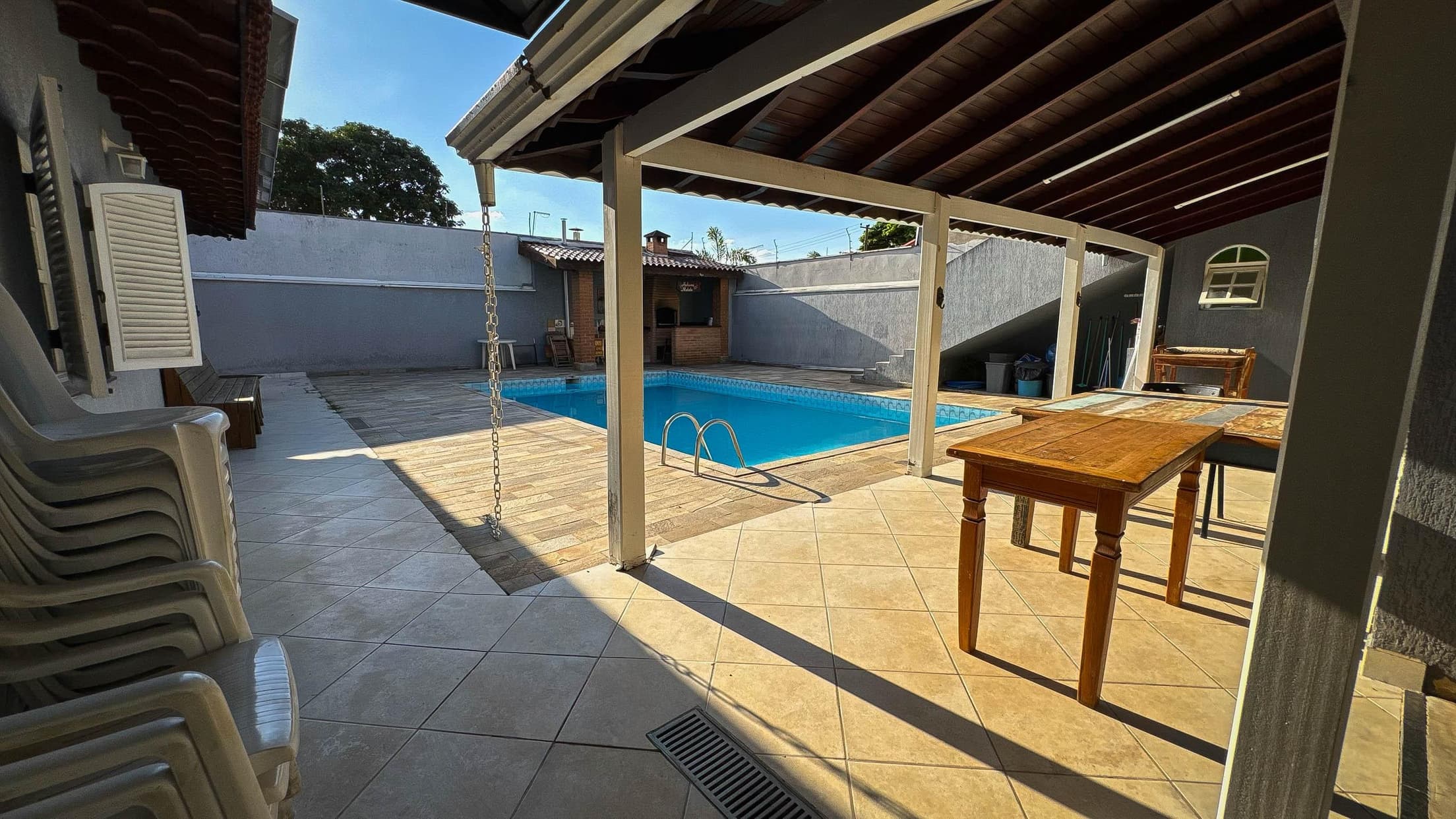Foto 3 de 6: Casa em leilão em Indaiatuba - SP, bairro Vila Suíça — Casa na Vila Suíça - Indaiatuba, com 450 m² AT e 600 m² AÚ