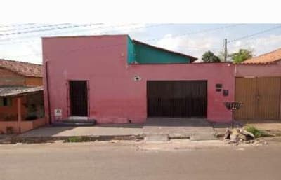 Foto 1 de 5: Casa em leilão em Araguaína - TO — Casa 256m², Vila Norte, Araguaína/TO - Ocupada