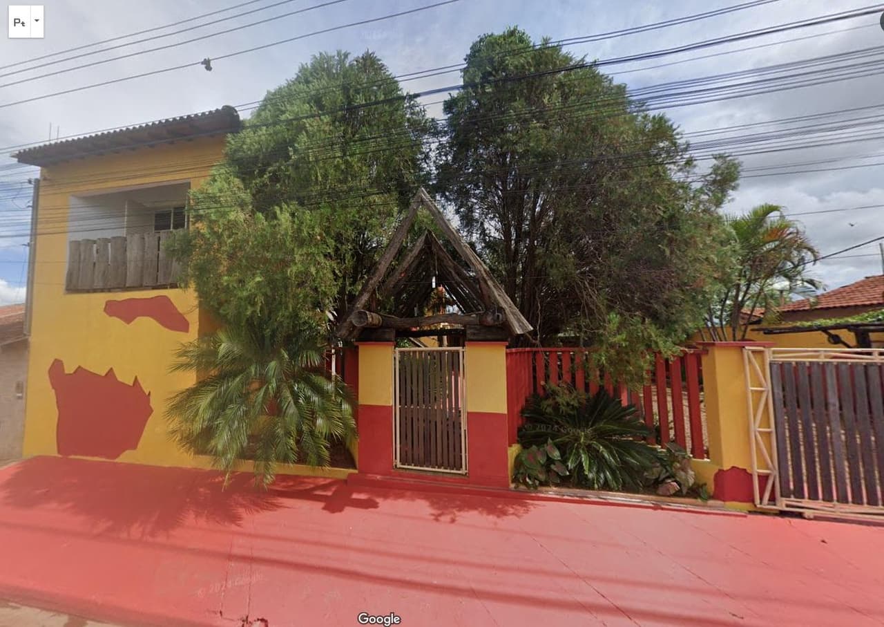 Comercial em leilão em Olímpia - SP — IMÓVEL COMERCIAL - POUSADA construída em terreno de 500m² - na cidade de Olímpia/SP