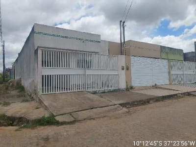 Casa em leilão em Nossa Senhora Da Glória - SE — Casa de 112.75m2, com 3 quartos, em NOSSA SENHORA DA GLORIA/SE.