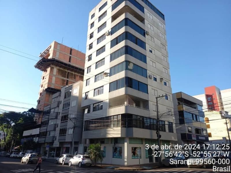 Foto 1 de 18: Apartamento em leilão em Sarandi - RS, bairro Centro — Apto 152m² - 3 Qts, 2 Banheiros e 2 Varandas | Sarandi-RS | Edifício Saretto | Centro - Financiamento até 420 Meses!