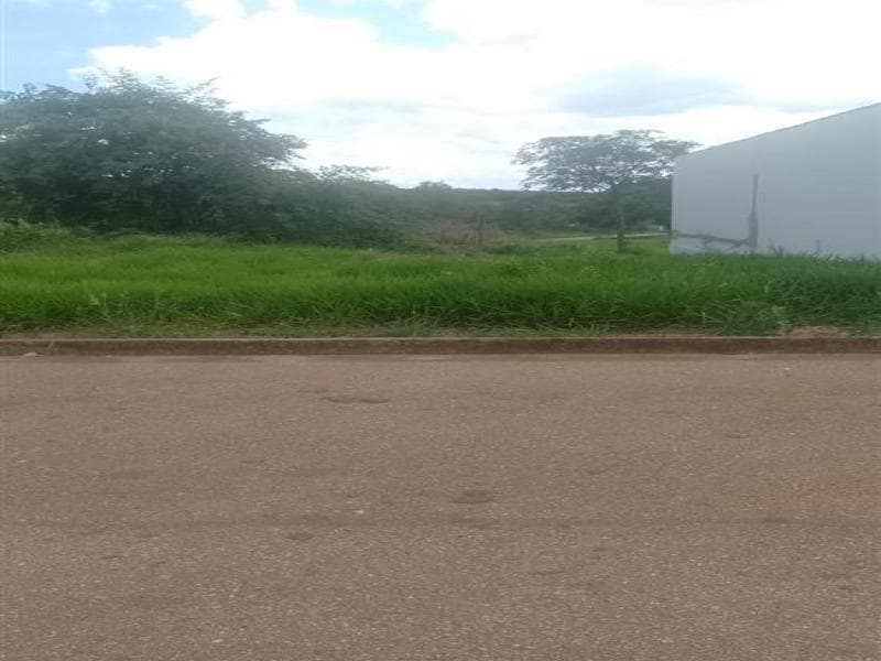 Foto 2 de 4: Terreno em leilão em Formiga - MG, bairro Distrito de Pontevila — Lote, 480.0 m2, Formiga / MG