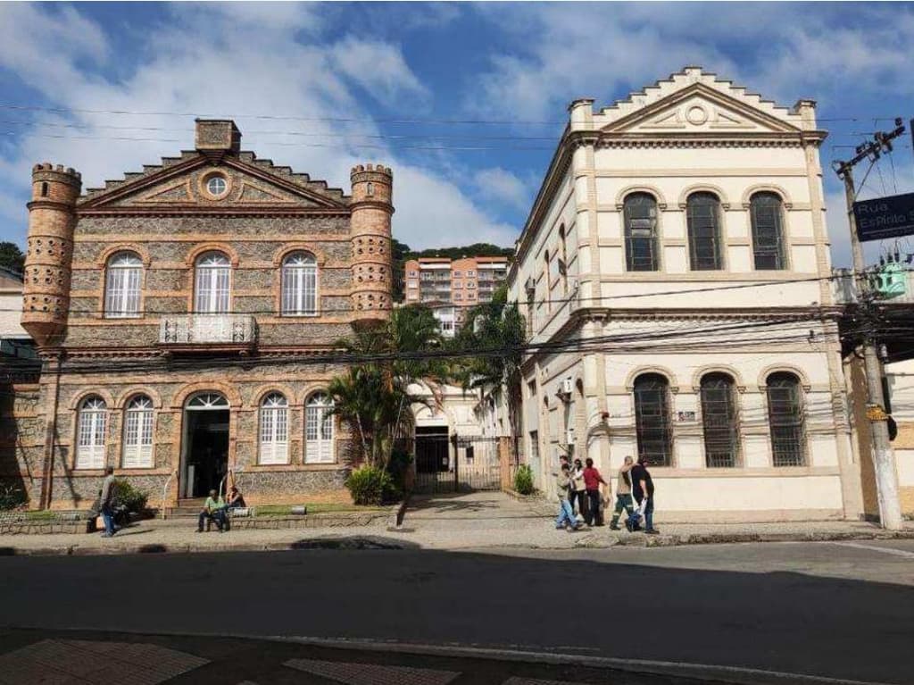 Foto 1 de 7: Comercial em leilão em Juiz De Fora - MG — Imóvel Comercial OCUPADO 2.875m² no Centro de Juiz de Fora/MG