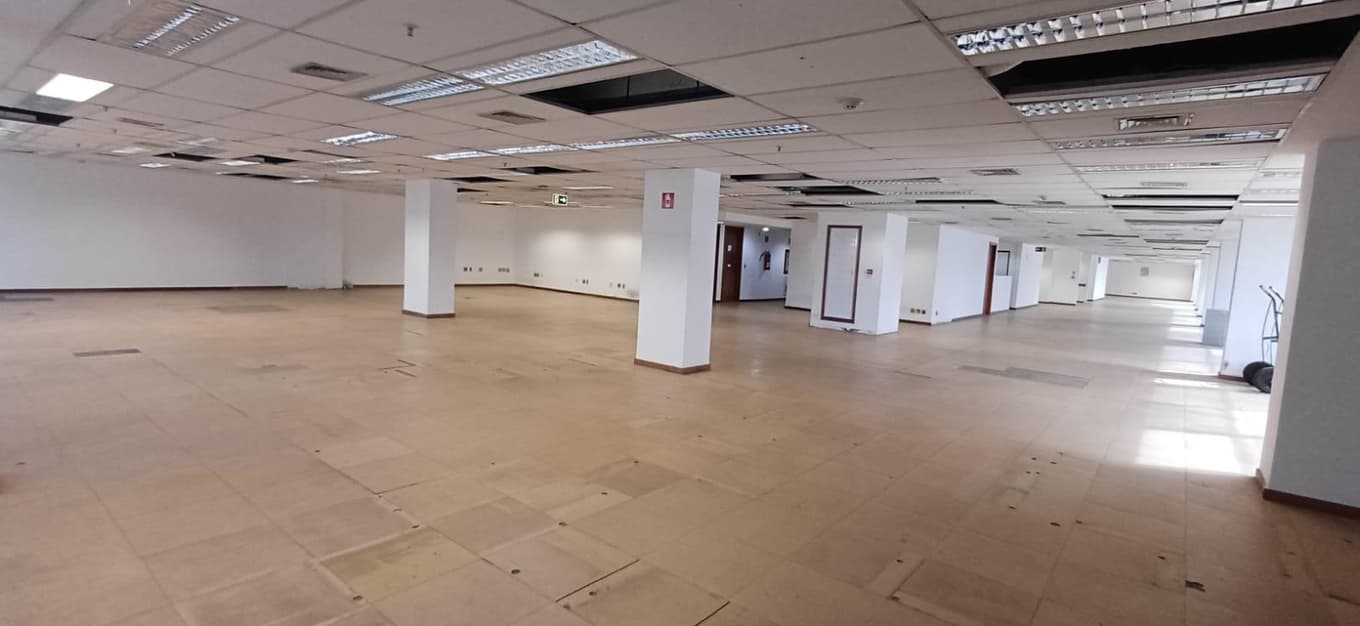 Foto 1 de 19: Comercial em leilão em Rio De Janeiro - RJ, bairro Centro — Laje Corporativa 920m² no Edifício Avenida Presidente Vargas, 409 | Centro, Rio de Janeiro/RJ