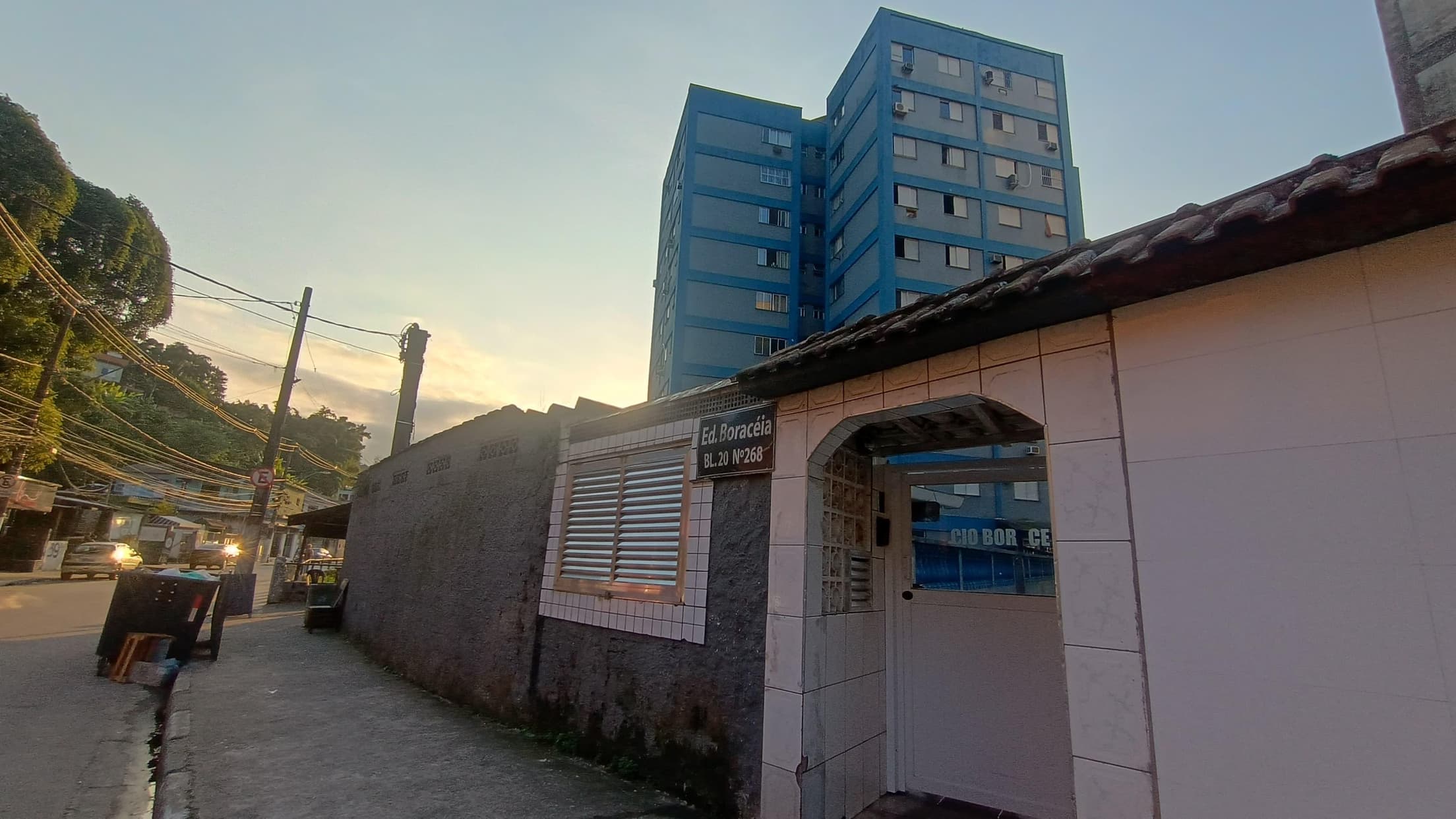 Foto 1 de 6: Apartamento em leilão em Santos - SP — Apto. 57m², Saboó, em Santos/SP - Ocupado