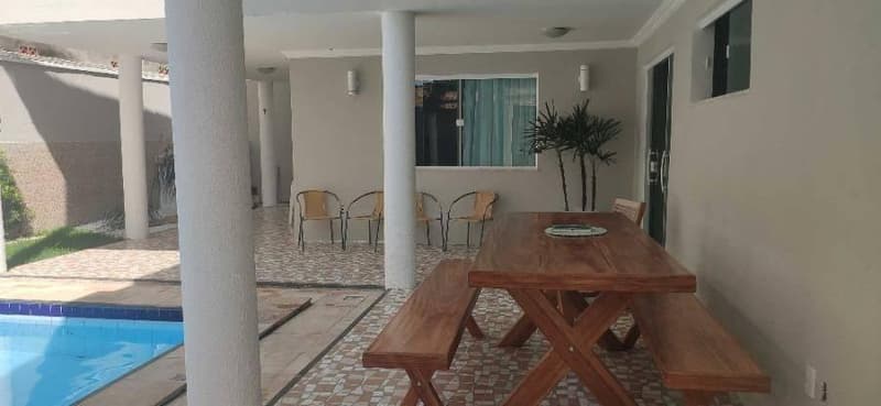 Foto 6 de 20: Casa em leilão em Fortaleza - CE, bairro Lagoa Redonda — Casa 378m² com Terreno 400m² | Fortaleza-CE | Lagoa Redonda - 4 Dormitórios, Piscina e Vaga - Financiamento até 420 Meses!