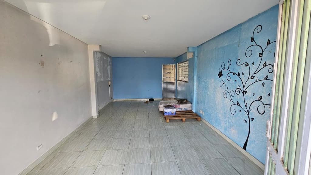 Foto 8 de 14: Comercial em leilão em Aparecida De Goiânia - GO — Galpão 391m², Desocupado, Vila Brasília, Aparecida de Goiânia/GO