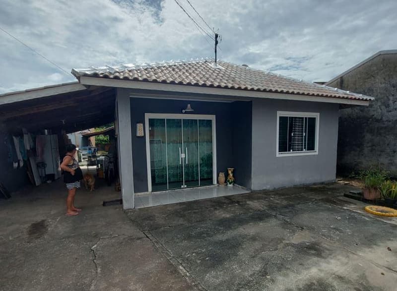 Foto 2 de 3: Terreno em leilão em Penha - SC — Imóvel consistente em um terreno com área de 420,00m², no local existem duas casas ambas de aproximadamente 70m²
