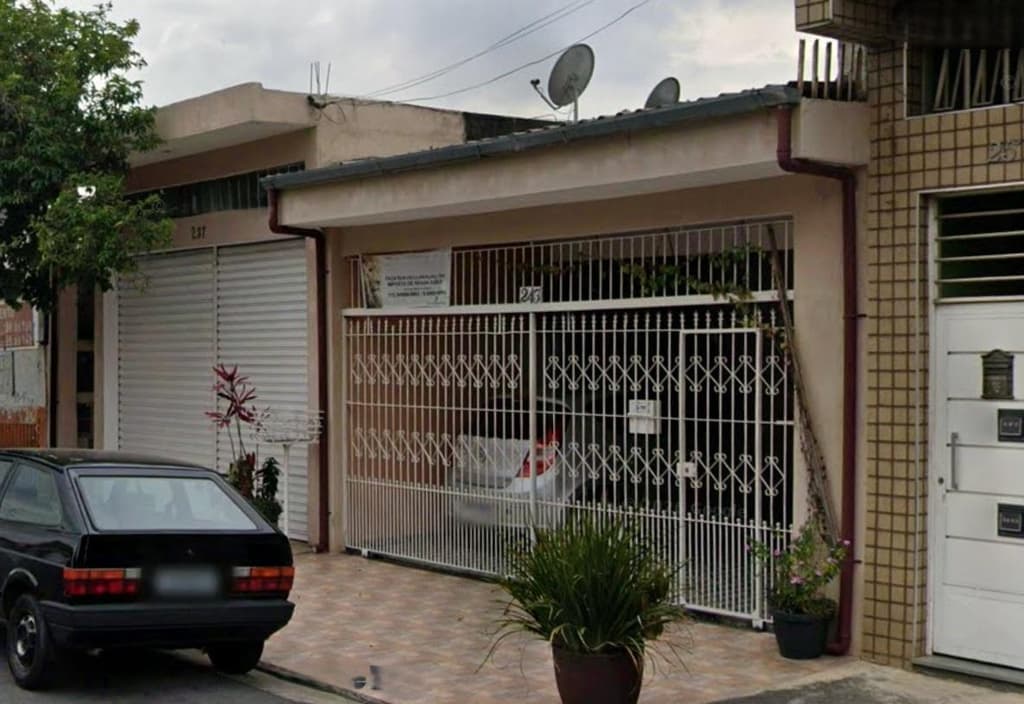 Foto 1 de 3: Terreno em leilão em Caieiras - SP — Casa, A.T. 150m², A.C 141m² Portal das Laranjeiras em Caieiras/SP