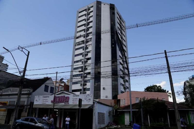 Foto 8 de 11: Comercial em leilão em União Da Vitória - PR — Sala Comercial nº 82, no Edifício Executive Center União, com área total de 59,70 m² e área privativa de 49,22m² em União da Vitória/PR.