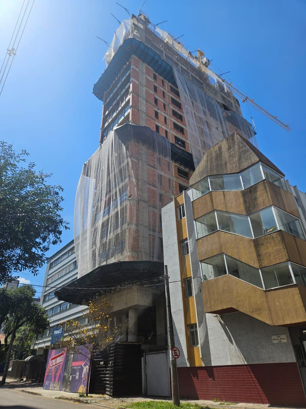 Foto 4 de 6: Apartamento em leilão em Curitiba - PR — Benja - Apartamento 606