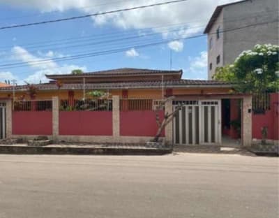 Foto 1 de 5: Casa em leilão em Pinheiro - MA, bairro Alcântara — Casa 225m² com Terreno 309m² | Bairro Alcântara, Pinheiro/MA | Varanda/Garagem e Escritório | Oportunidade!