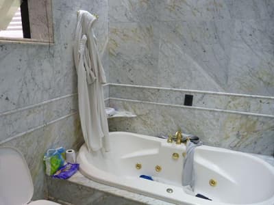 Foto 8 de 14: Casa em leilão em Santo André - SP, bairro Vila Camilópolis — Casa unificada, A.T. 600m², A.C. 771m², 4 suítes, área gourmet, terraço, piscina, Vila Camilópolis