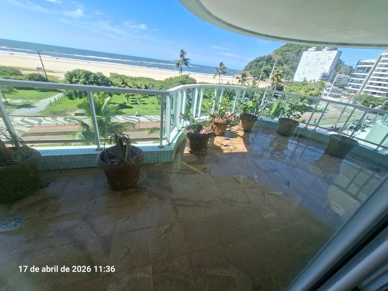 Foto 1 de 61: Apartamento em leilão em Matinhos - PR, bairro Caiobá — Apartamento cobertura, 300,14m² área privativa, vaga de garagem, Edif Costa Allegra, Av Atlântica 2400, Caiobá/PR - R Macedo/PR