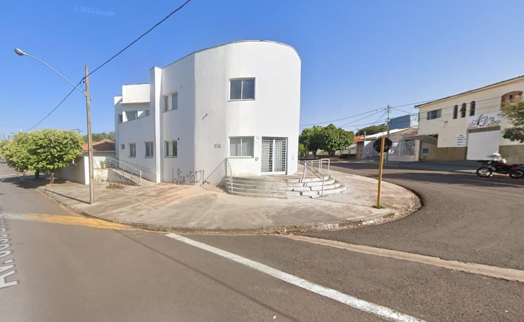 Comercial em leilão em Presidente Prudente - SP — Imóvel comercial, aprox. 1.000m² de área construída