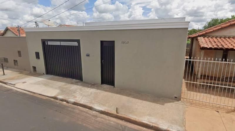 Foto 1 de 3: Casa em leilão em Frutal - MG, bairro Ipê Amarelo — Casa 233m² com Terreno 300m² | Frutal-MG | Ipê Amarelo | Oportunidade - Próx. à Av. Rio de Janeiro - Financiamento até 420 Meses!