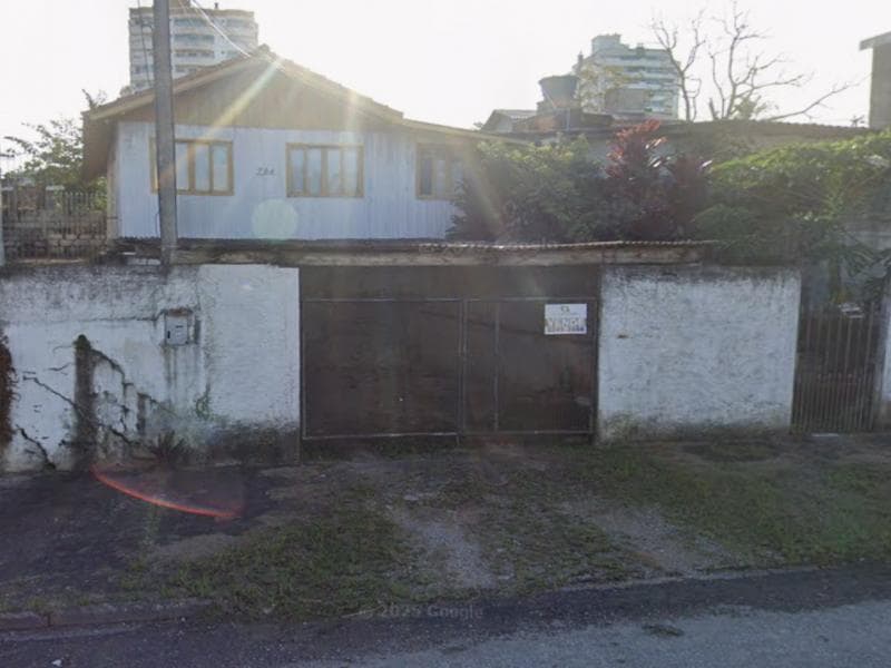Foto 1 de 3: Terreno em leilão em São José - SC, bairro Barreiros — Lote, 300.0 m2, São José / SC