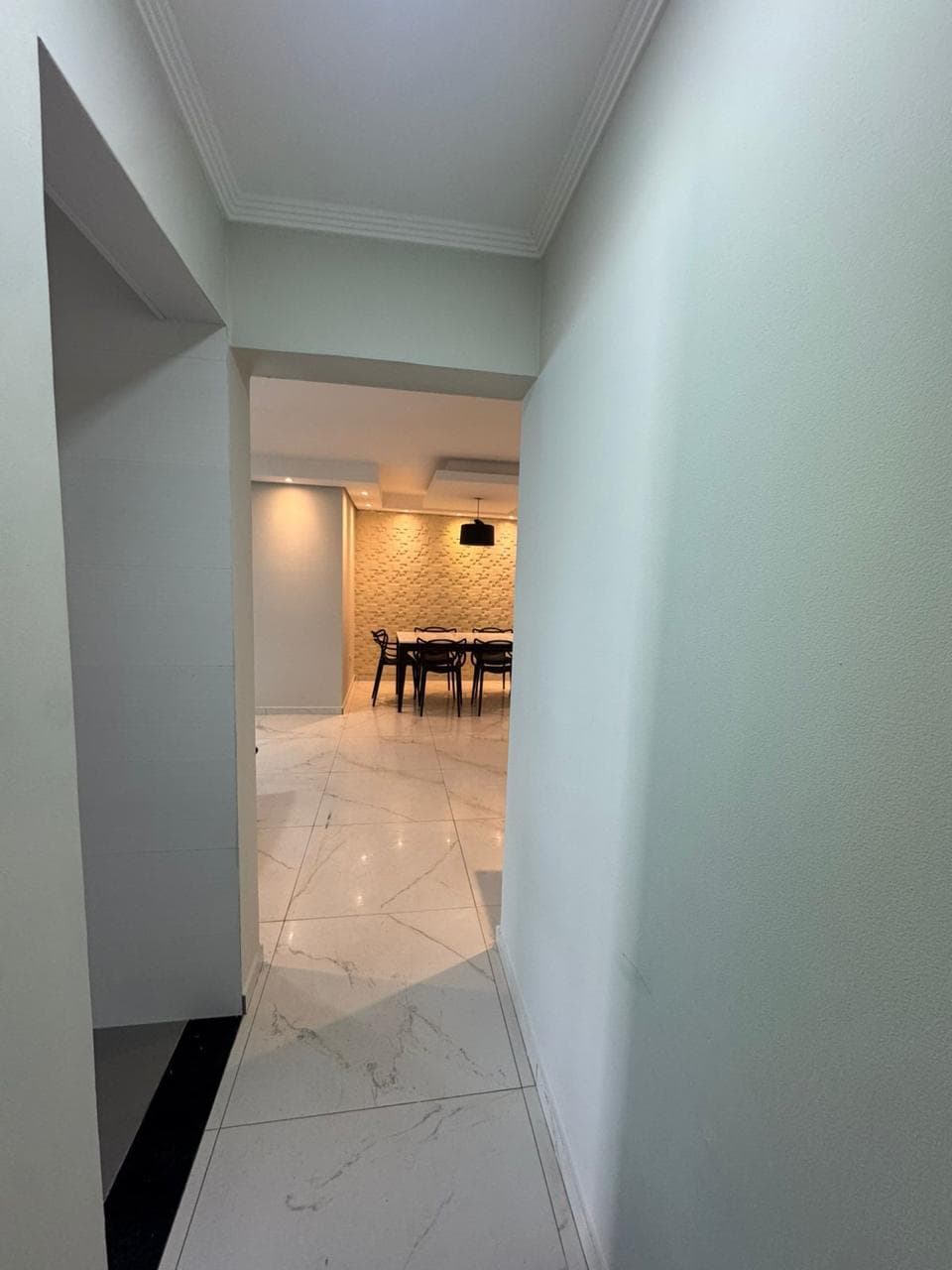 Foto 12 de 18: Apartamento em leilão em Mongaguá - SP — Cobertura de frente para o mar com área total de 236,319m2 - Condomínio Residencial Ilha Bela - Mongaguá/SP