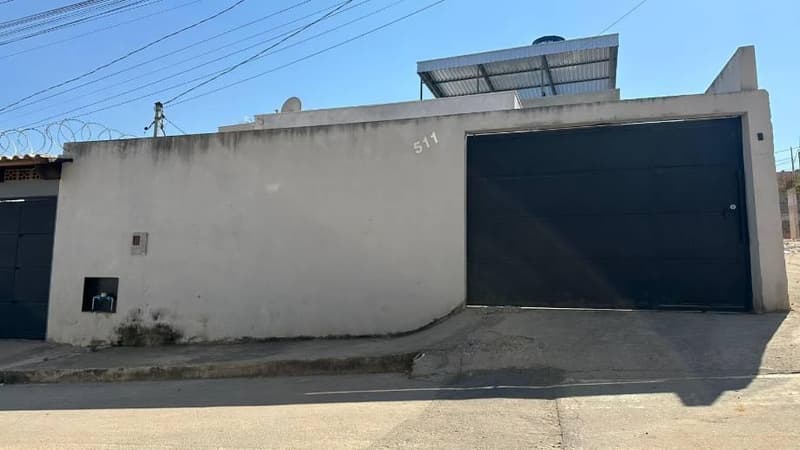 Foto 1 de 3: Casa em leilão em Nova Serrana - MG, bairro Luzia Maria Dos Santos — Casa, Ocupado, Nova Serrana / MG (33% abaixo da avaliação)