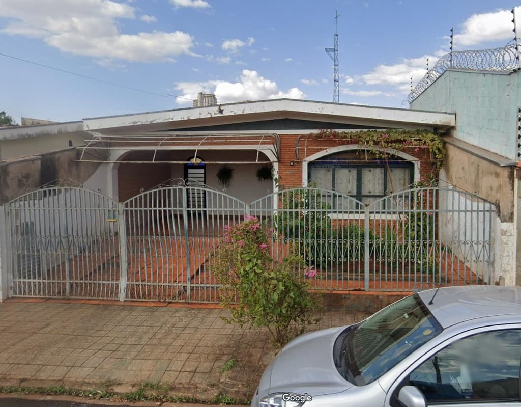Terreno em leilão em Ribeirão Preto - SP — IMOVEL RESIDENCIAL com EDICULA - Bairro Vila Virgínia em Ribeirão Preto/SP